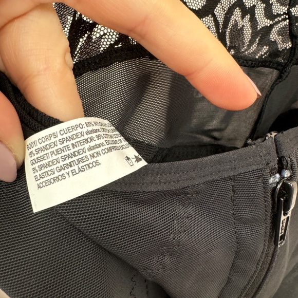 Maidenform Ultra Sculpts Open Bust Romper Size XL New With Tags Back Smoother - Picture 3 of 6